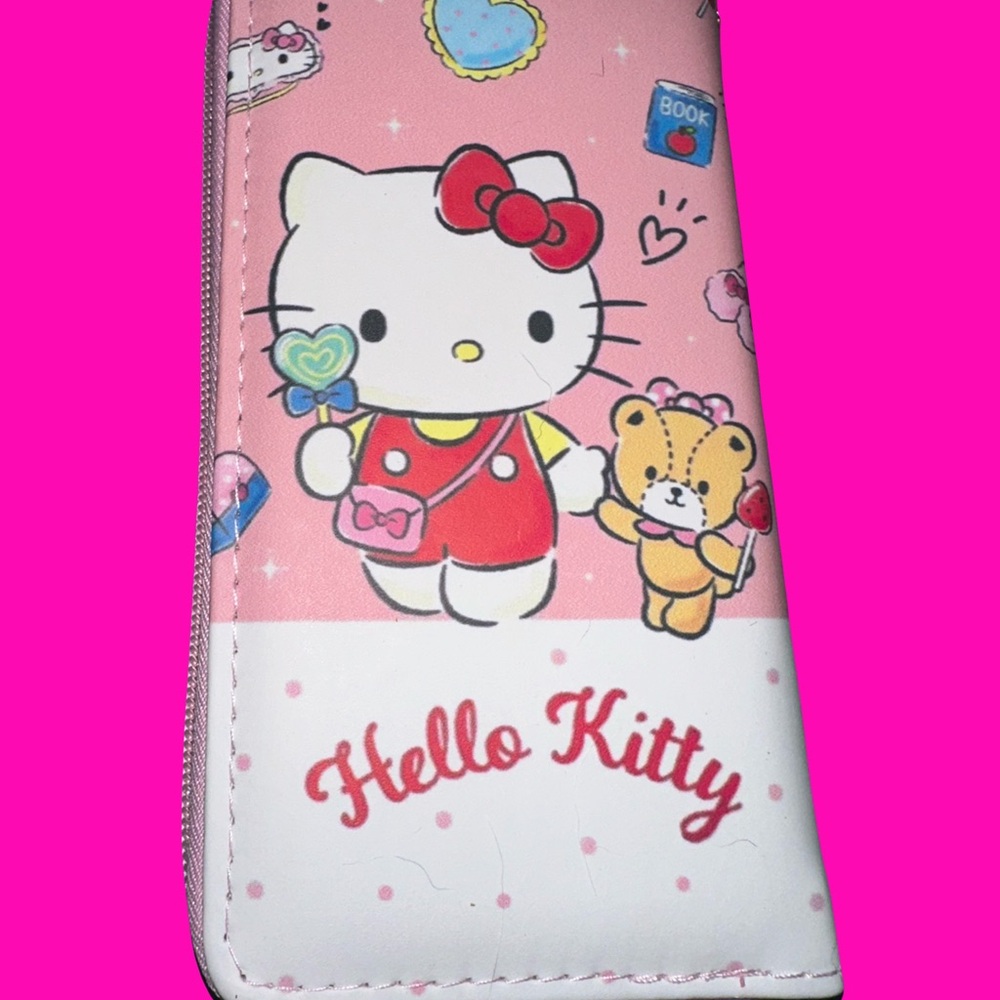 Hello Kitty Zip Around Wallet NWOT - Picture 2 of 6